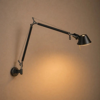 Eirna wall light, adjustable articulated arm in aluminium | Wickleigh