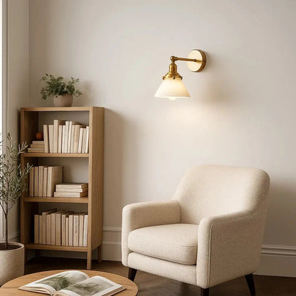 Emben glass wall light, brass-toned retro design | Wickleigh