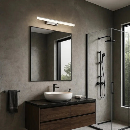 Yllin bathroom wall light | Wickleigh