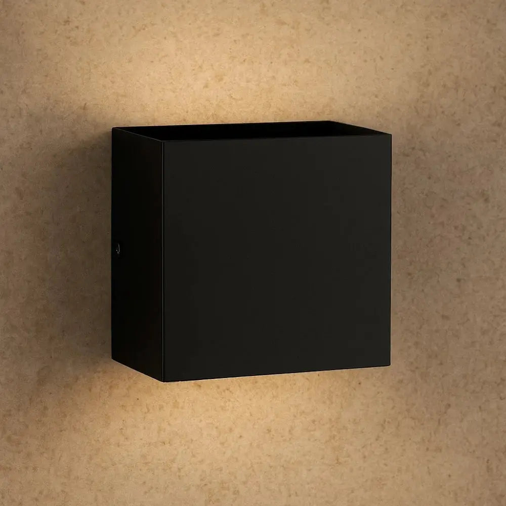 Nyben square wall light, black finish, 12W | Wickleigh