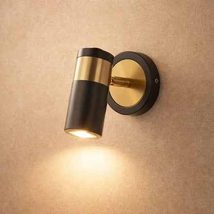 Svelin adjustable LED wall light, aimable beam | Wickleigh