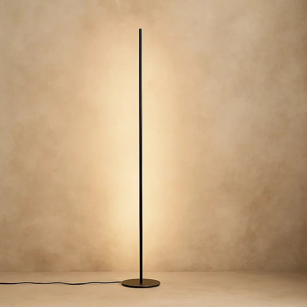 Helvra floor lamp | Wickleigh