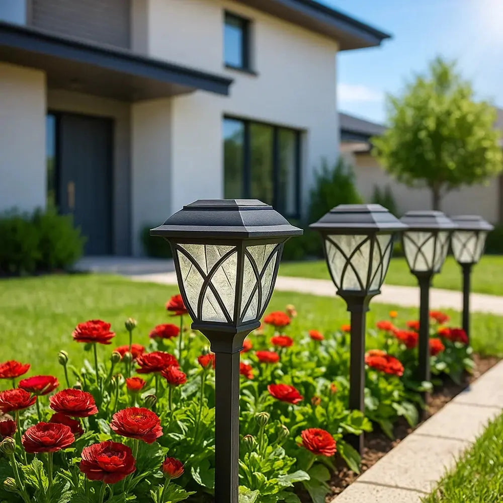 Ylwyn solar garden light | Wickleigh