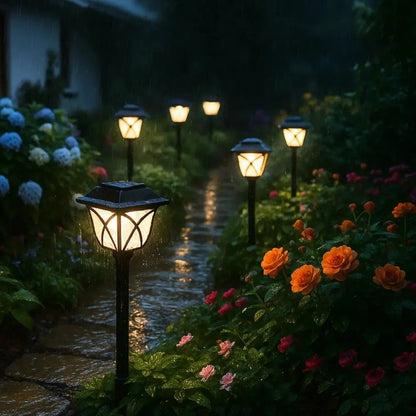 Ylwyn solar garden light | Wickleigh