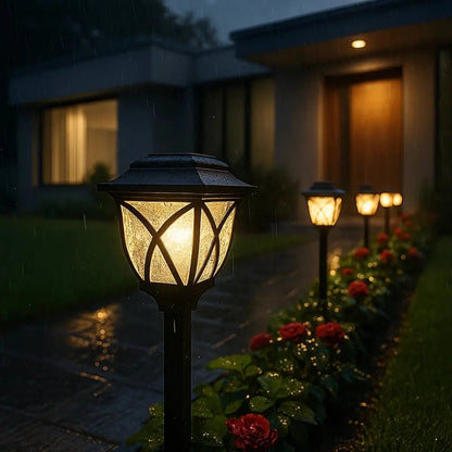 Ylwyn solar garden light | Wickleigh