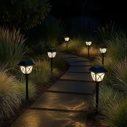 Ylwyn solar garden light | Wickleigh