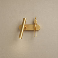 Gold, Figure On The Right