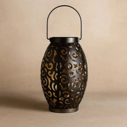 Rosna solar lantern, black finish, packshot | Wickleigh