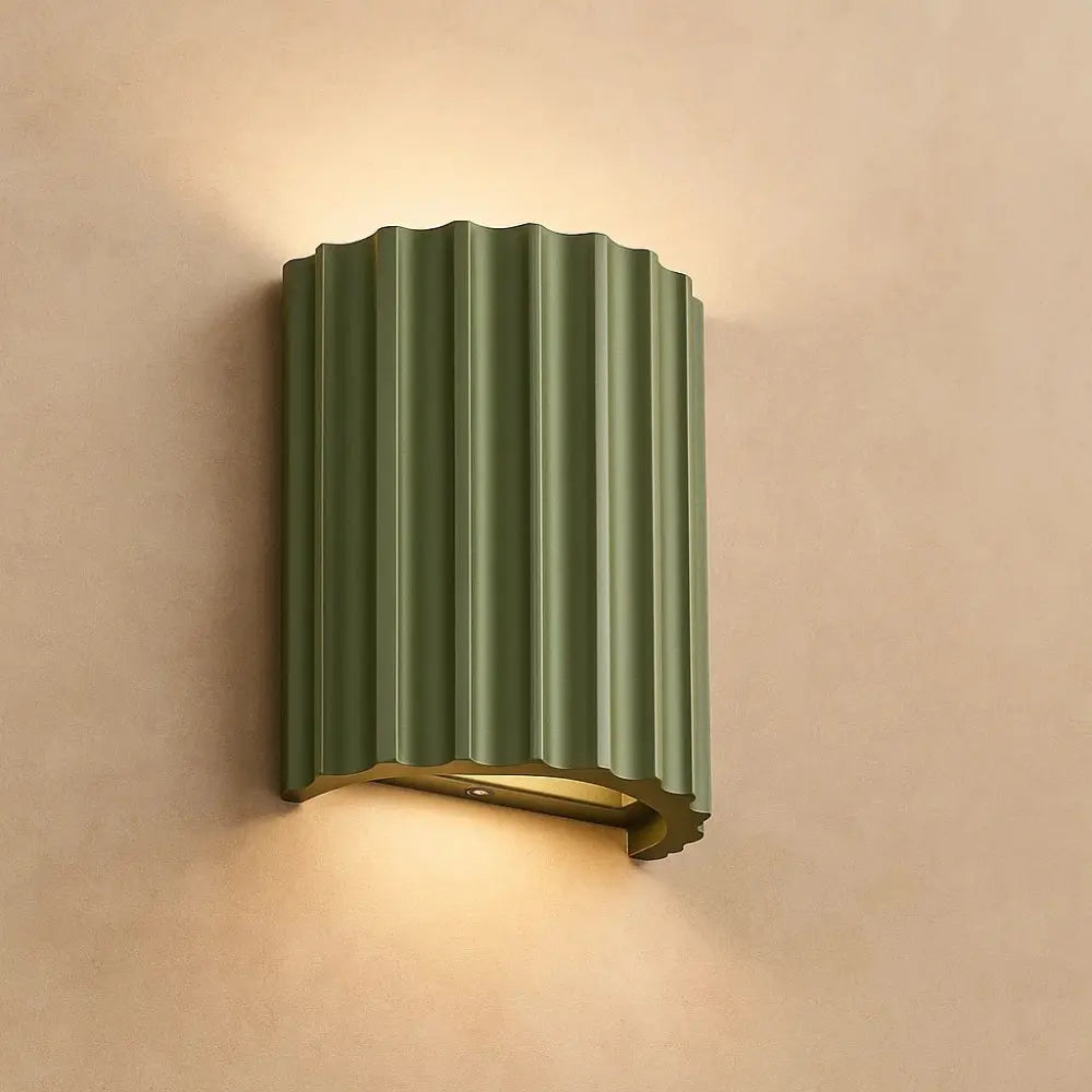 Nelra sculpted resin wall light | Wickleigh