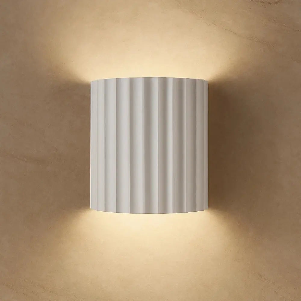 Nelra sculpted resin wall light, white | Wickleigh